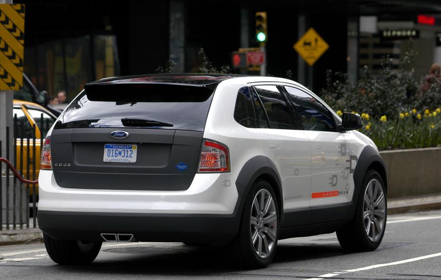  Ford Edge HySeries Plug In Hybrid 2007 года  (фото 25 из 27)